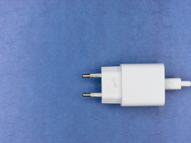 Stecker (Bild: Markus Winkler on Unsplash)