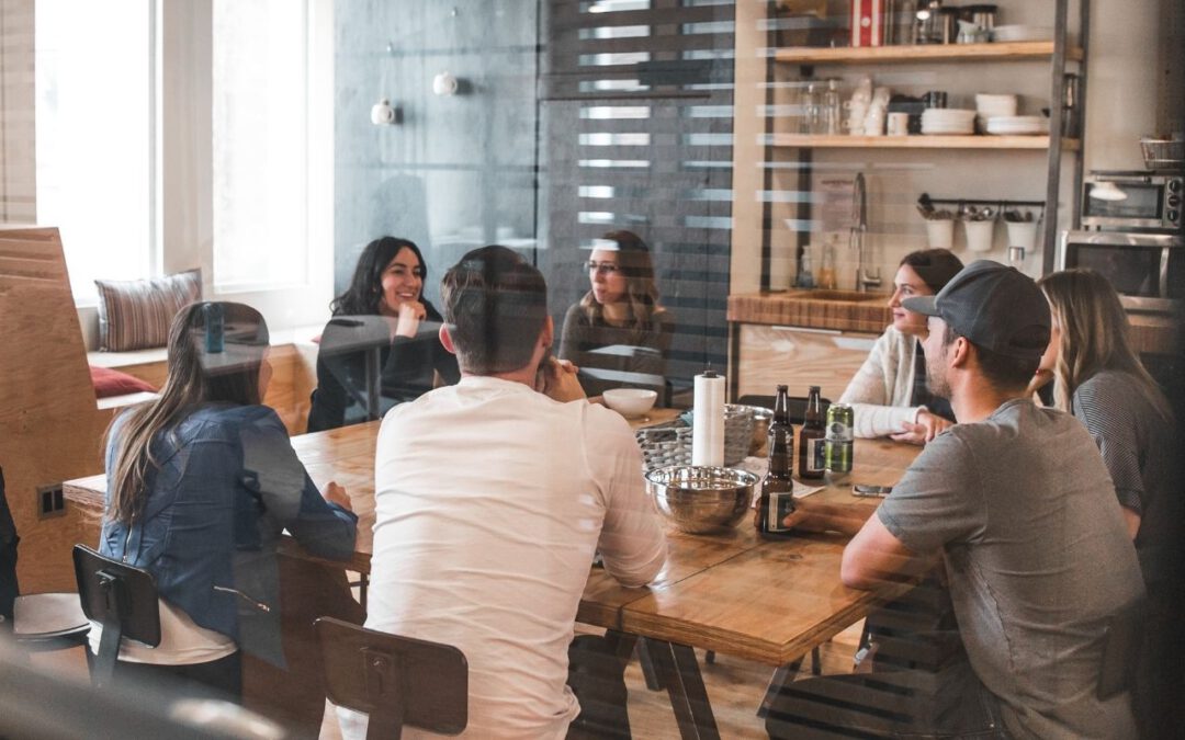 Meeting (Bild: Bantersnaps auf Unsplash)