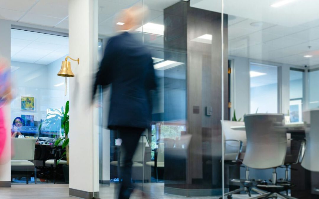 Warum wir immer mehr arbeiten – und immer weniger schaffen